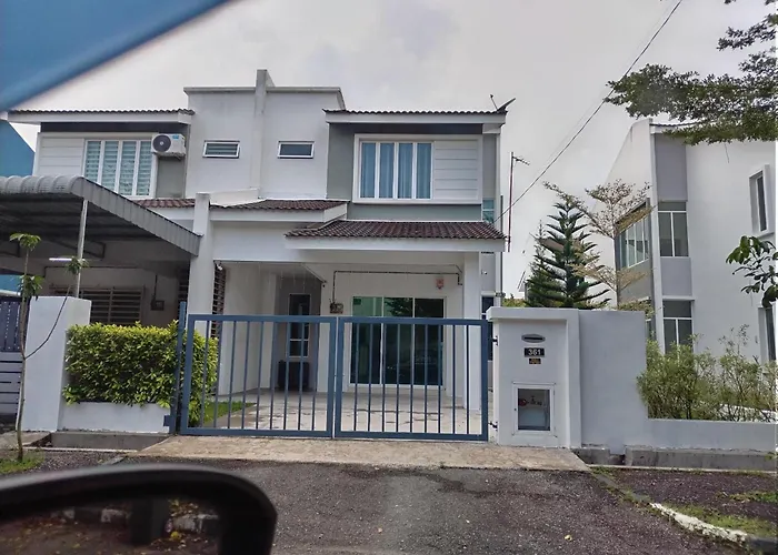 Deandra Homestay- Wifi-Aircond-Dryer