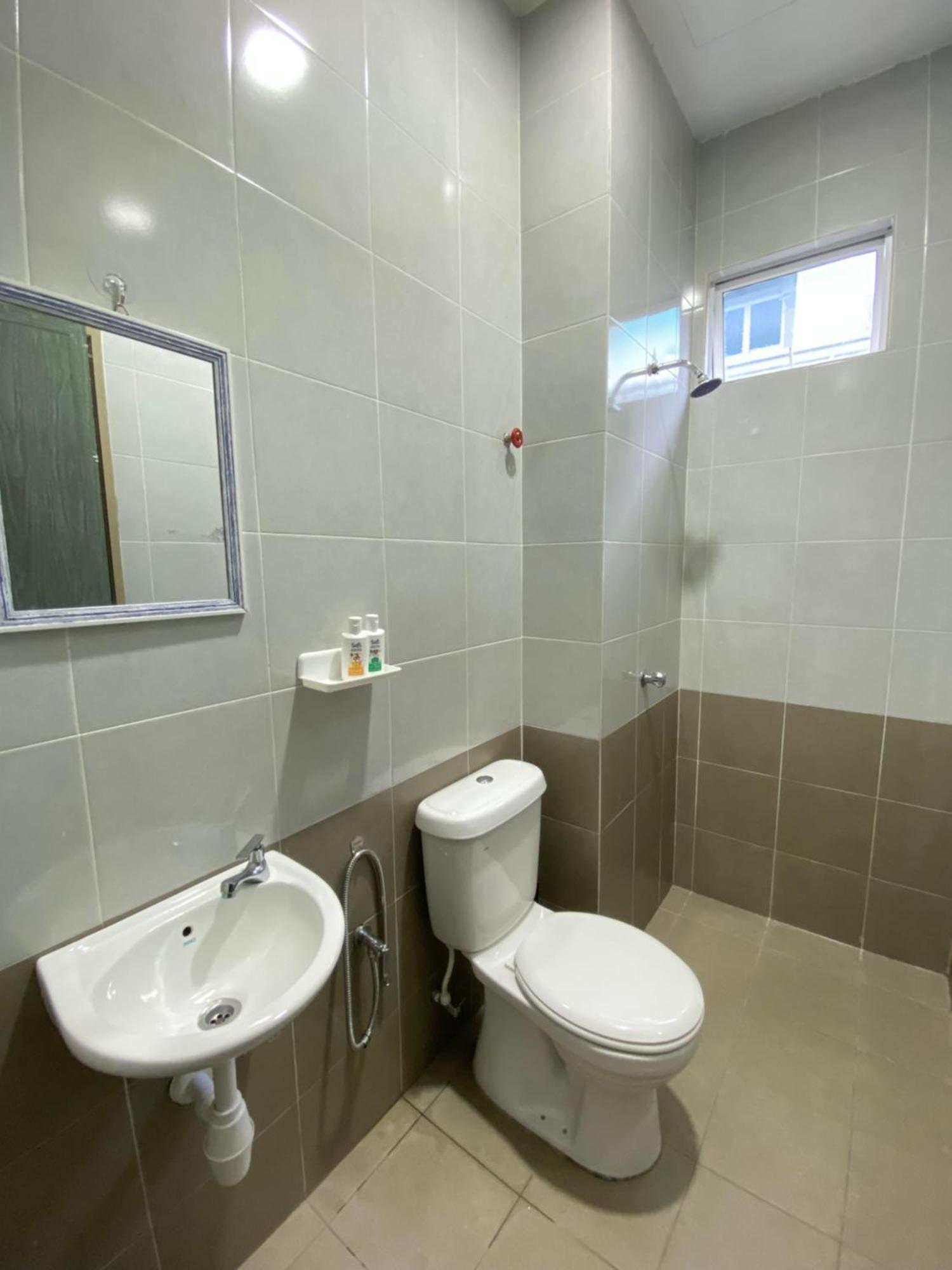 Rumah percutian Deandra Homestay- Wifi-aircond-dryer *